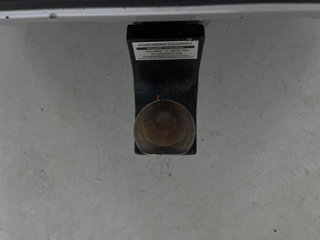 Photo '24' of Mitsubishi Triton