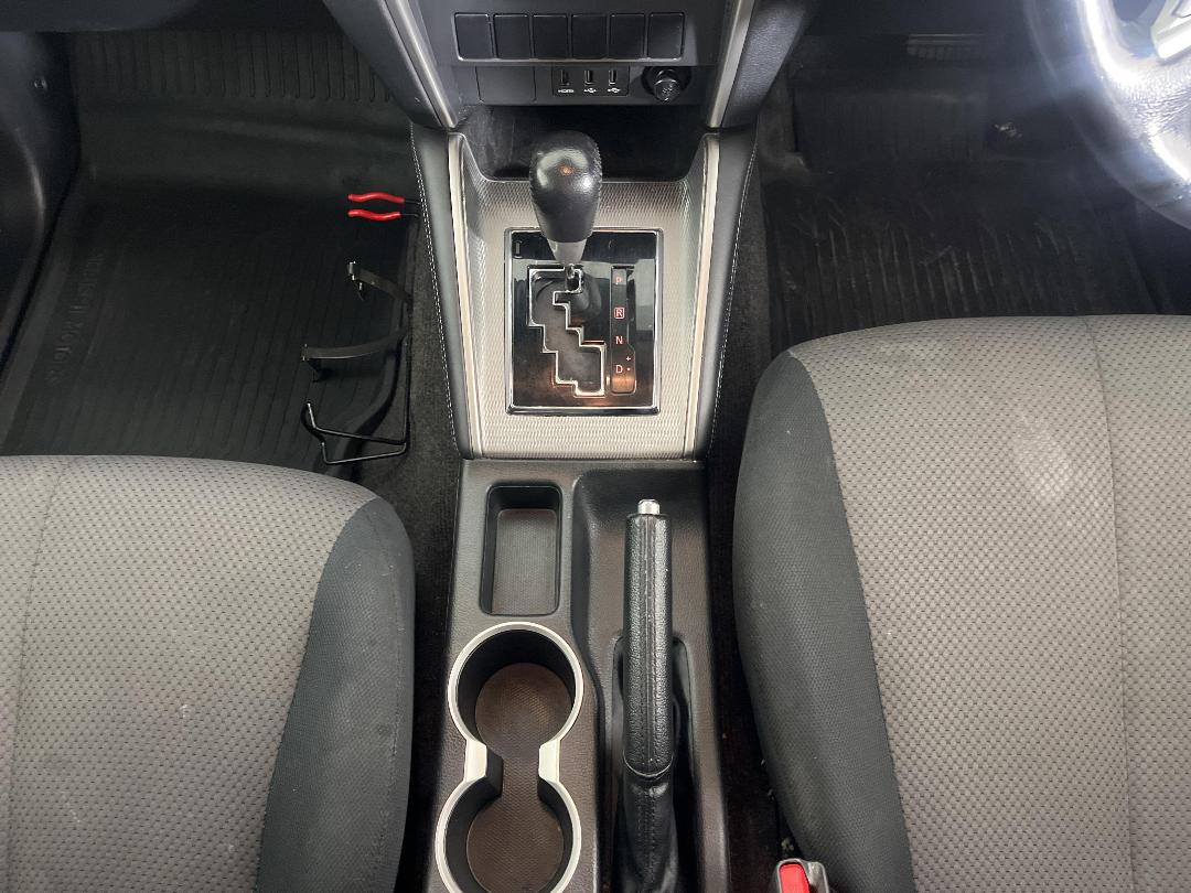 Photo '23' of Mitsubishi Triton