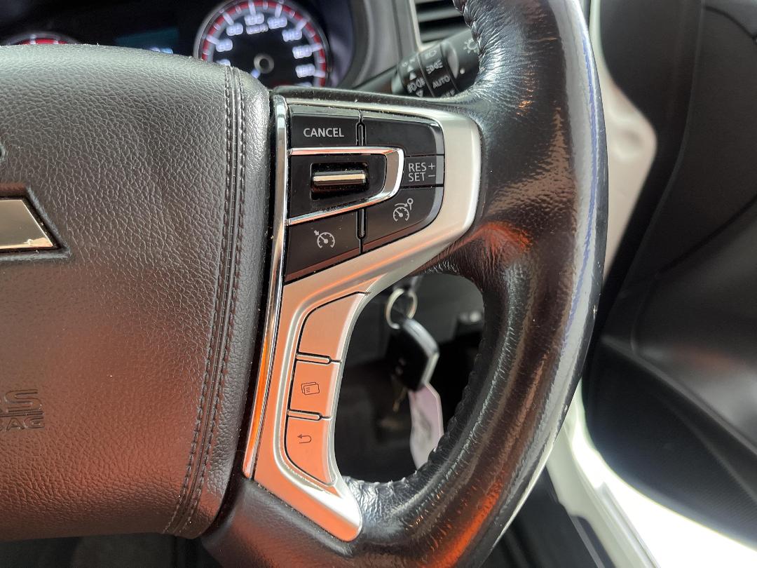 Photo '26' of Mitsubishi Triton