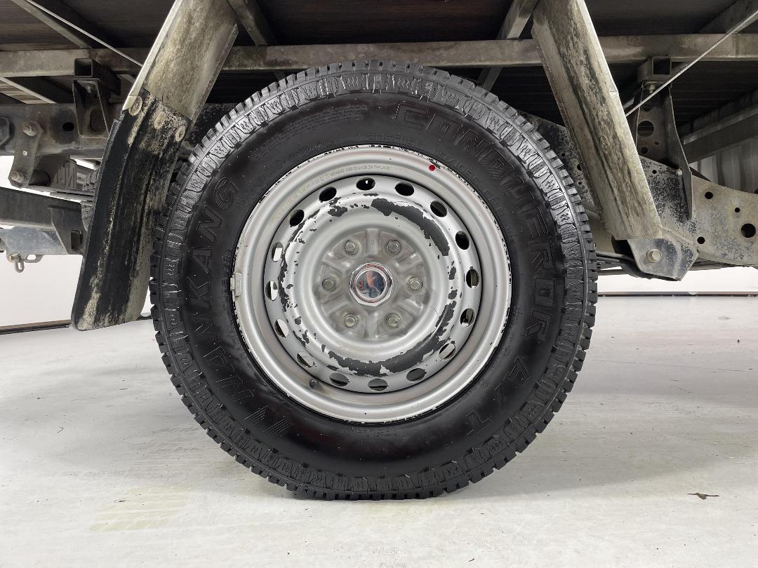 Photo '12' of Mitsubishi Triton