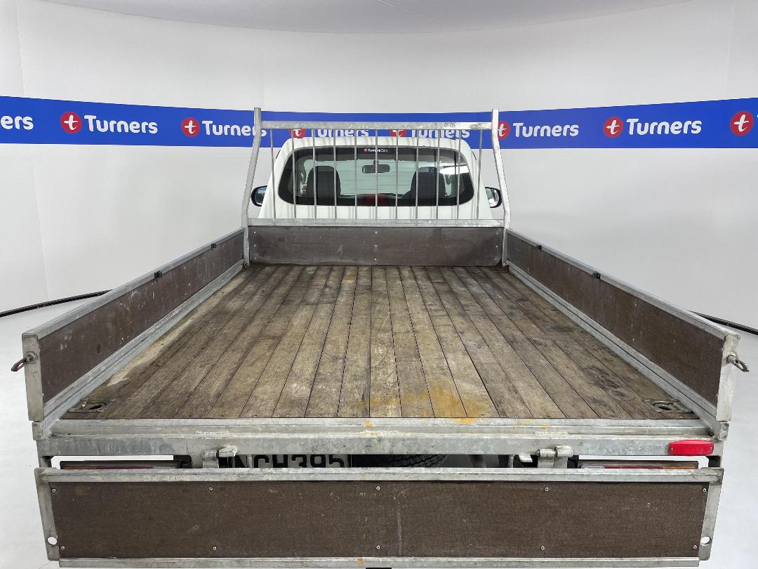 Photo '14' of Mitsubishi Triton