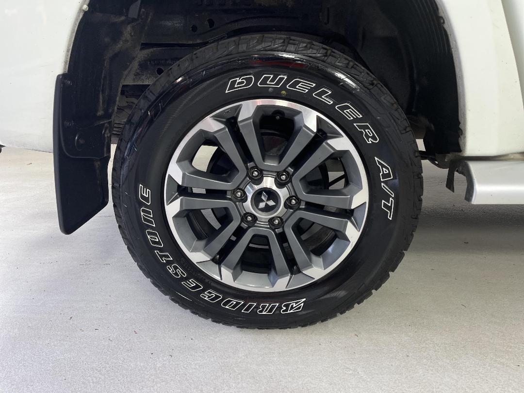 Photo '12' of Mitsubishi Triton Photo '12' of Mitsubishi Triton