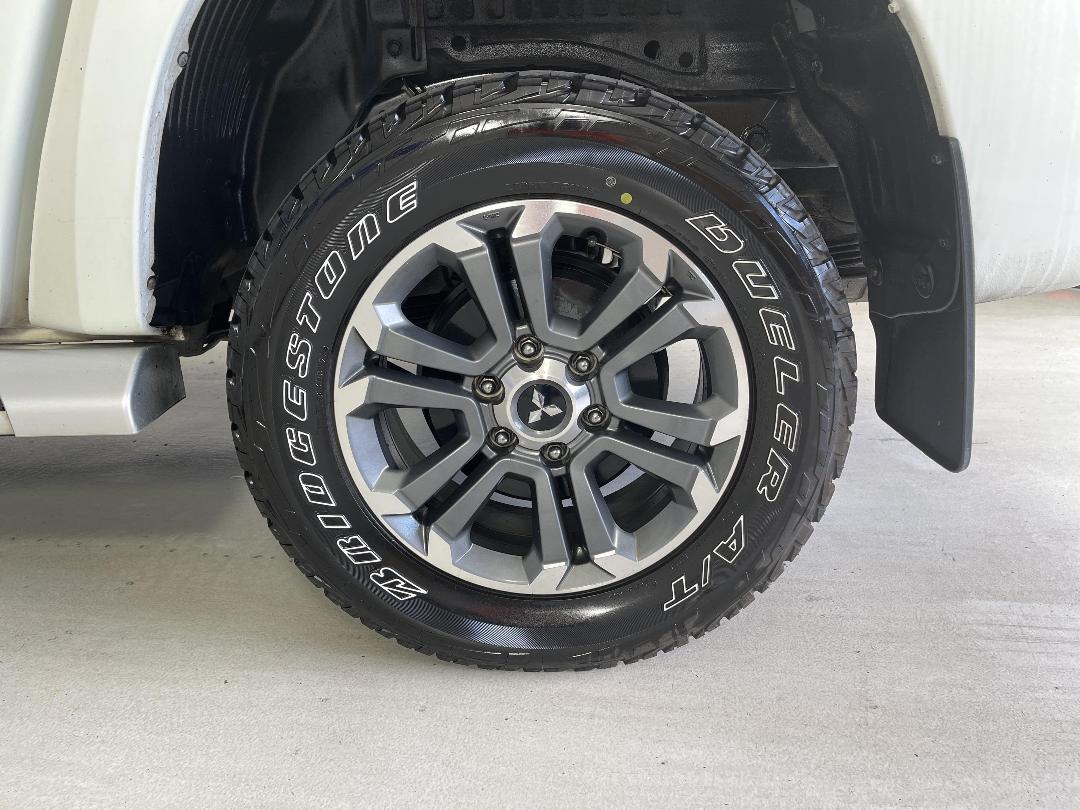 Photo '11' of Mitsubishi Triton Photo '11' of Mitsubishi Triton