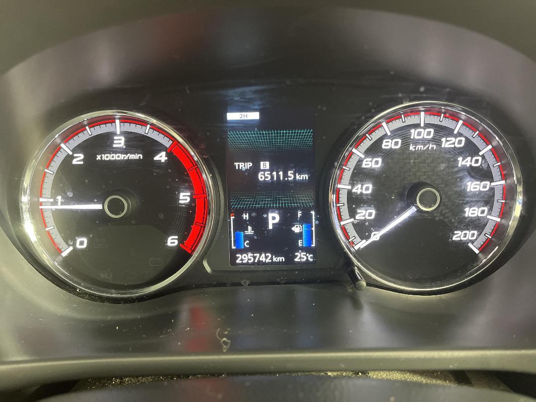 Photo '21' of Mitsubishi Triton Photo '21' of Mitsubishi Triton