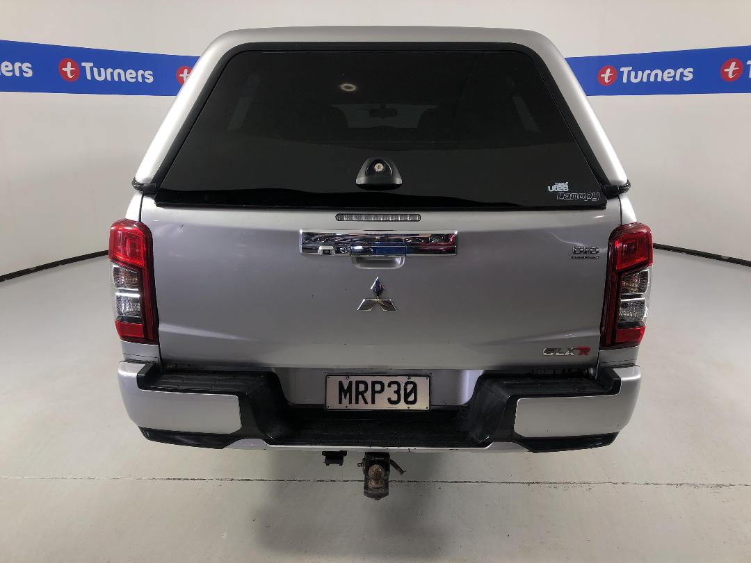 Photo '6' of Mitsubishi Triton