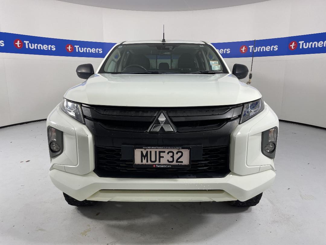 Photo '2' of Mitsubishi Triton