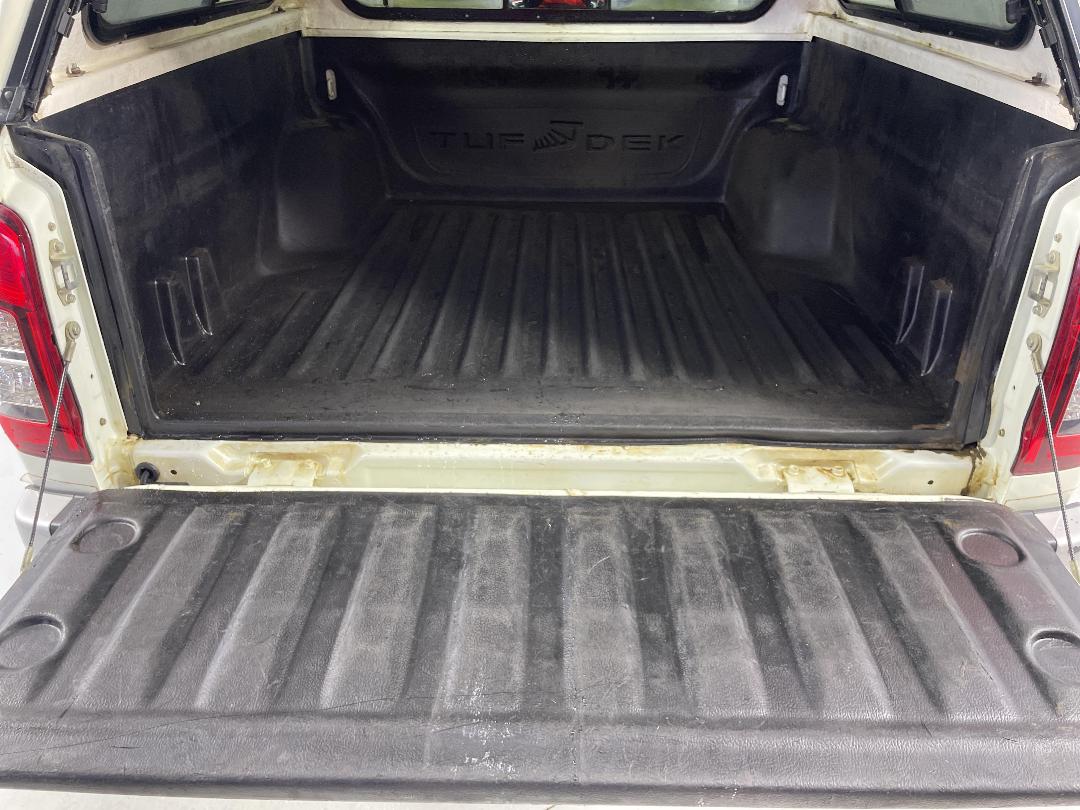 Photo '14' of Mitsubishi Triton