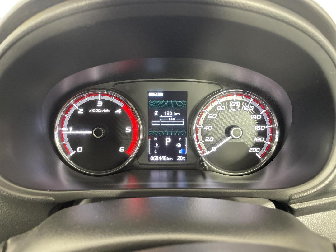 Photo '21' of Mitsubishi Triton