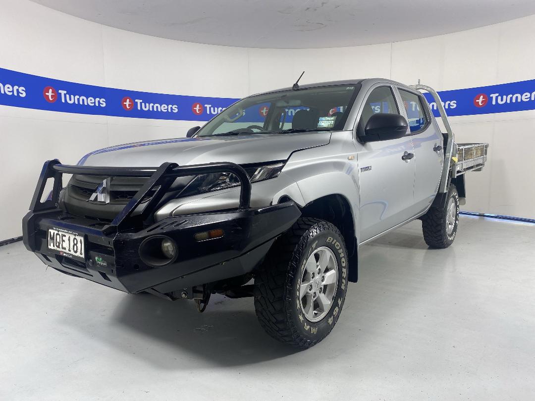 Photo '4' of Mitsubishi Triton