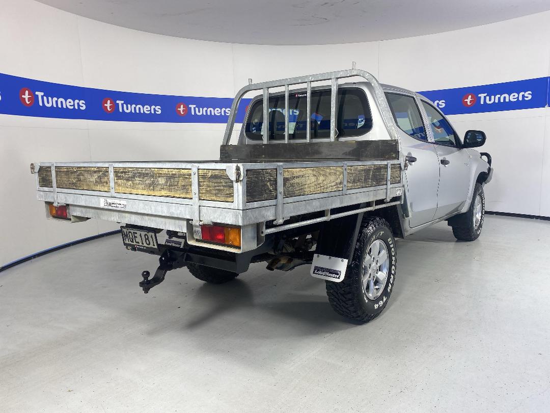 Photo '7' of Mitsubishi Triton