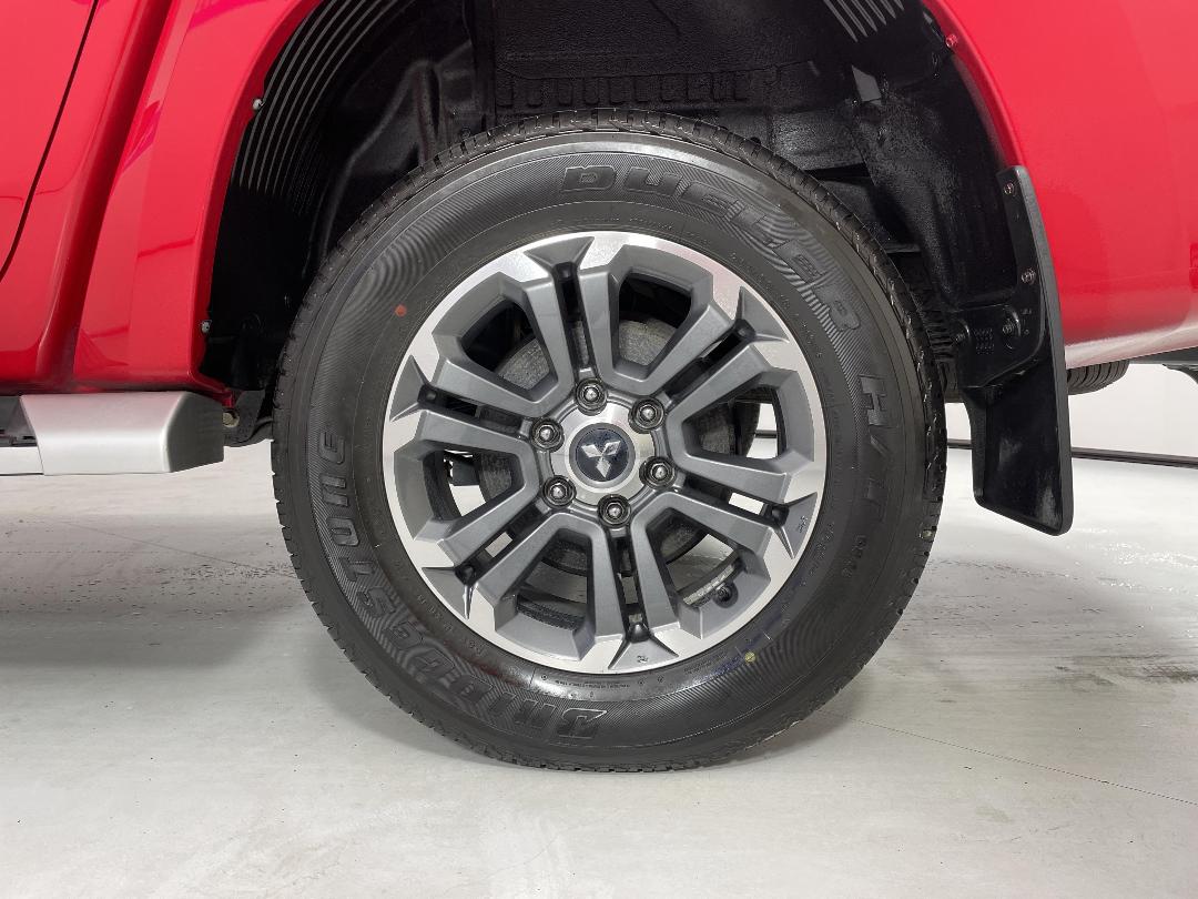 Photo '11' of Mitsubishi Triton Photo '11' of Mitsubishi Triton