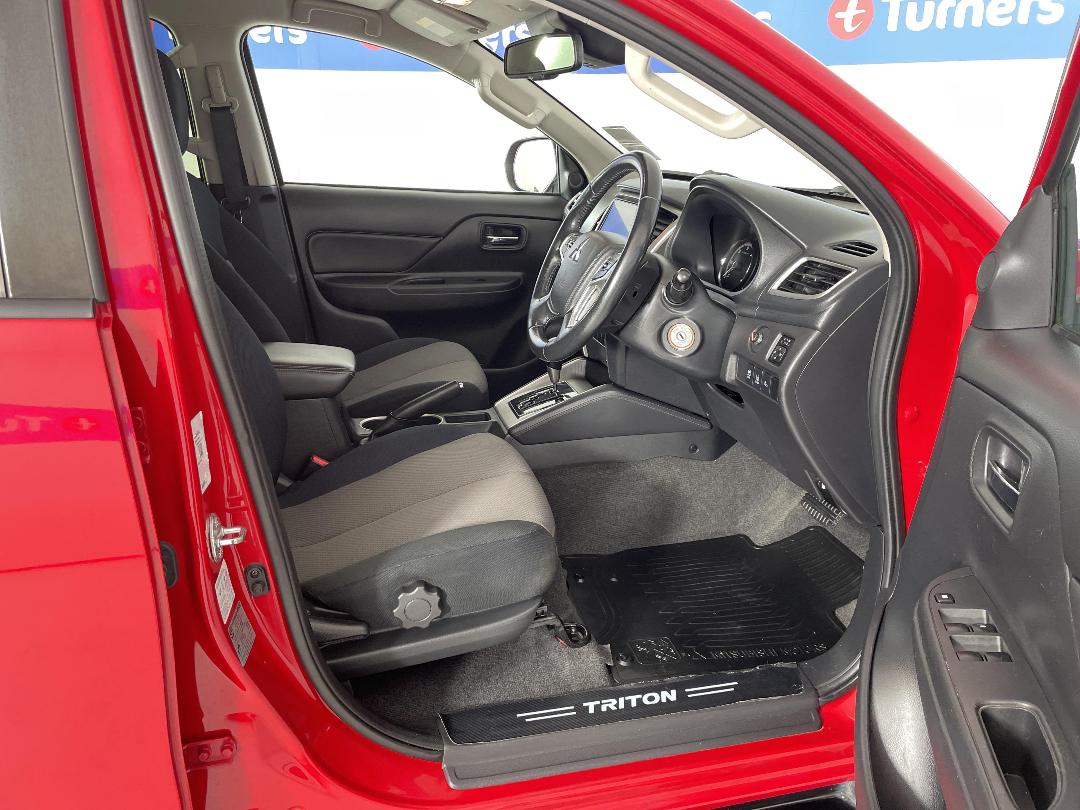 Photo '16' of Mitsubishi Triton Photo '16' of Mitsubishi Triton