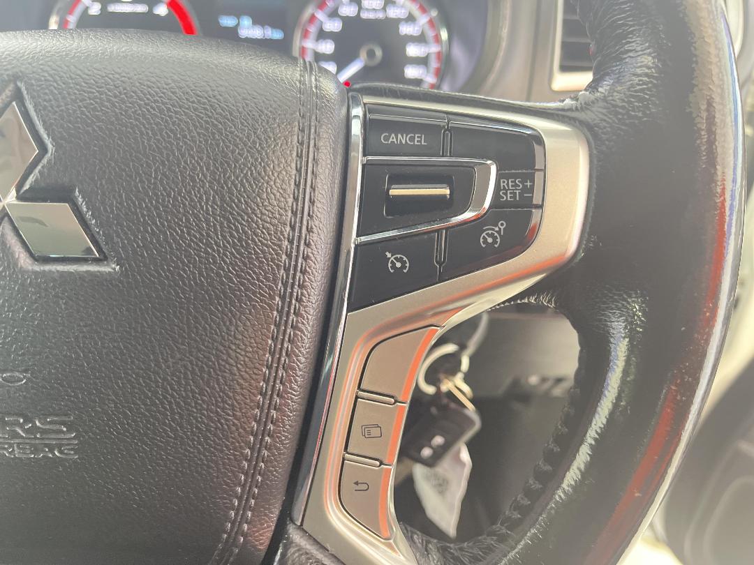 Photo '28' of Mitsubishi Triton