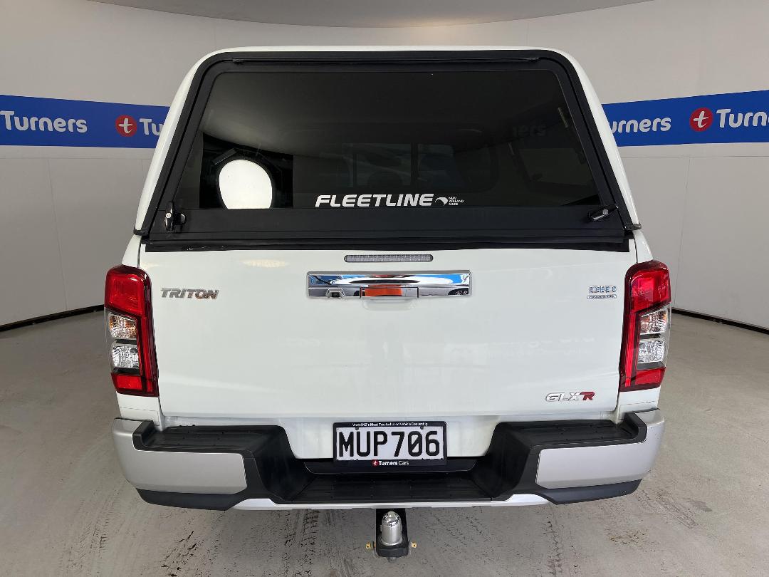 Photo '6' of Mitsubishi Triton