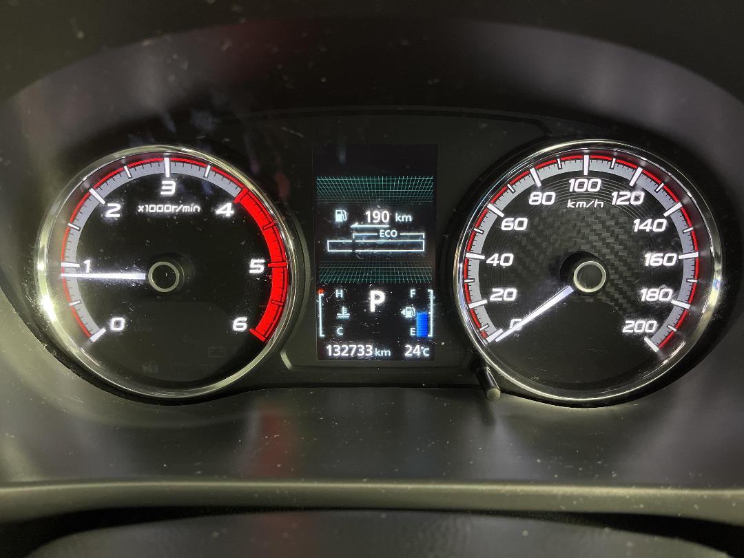 Photo '21' of Mitsubishi Triton