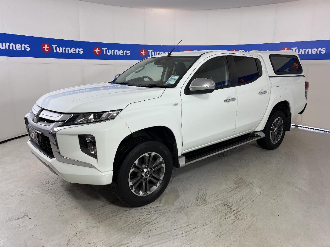 Photo '4' of Mitsubishi Triton