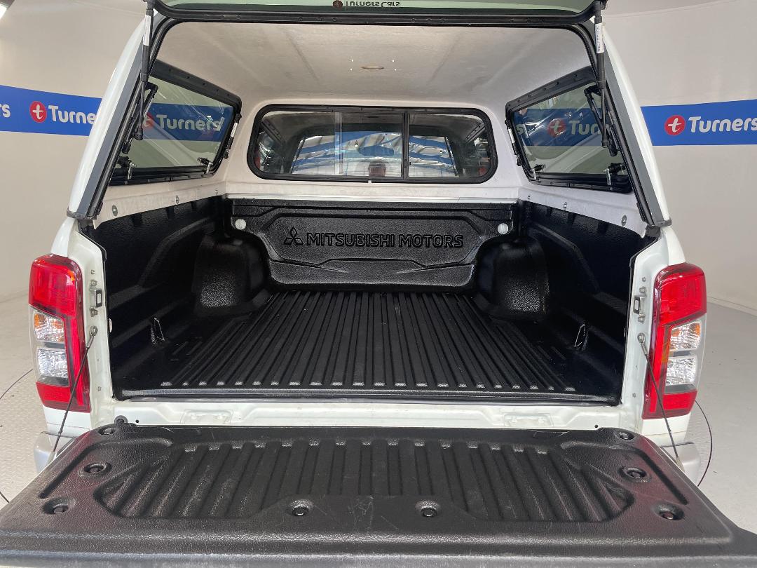 Photo '14' of Mitsubishi Triton Photo '14' of Mitsubishi Triton