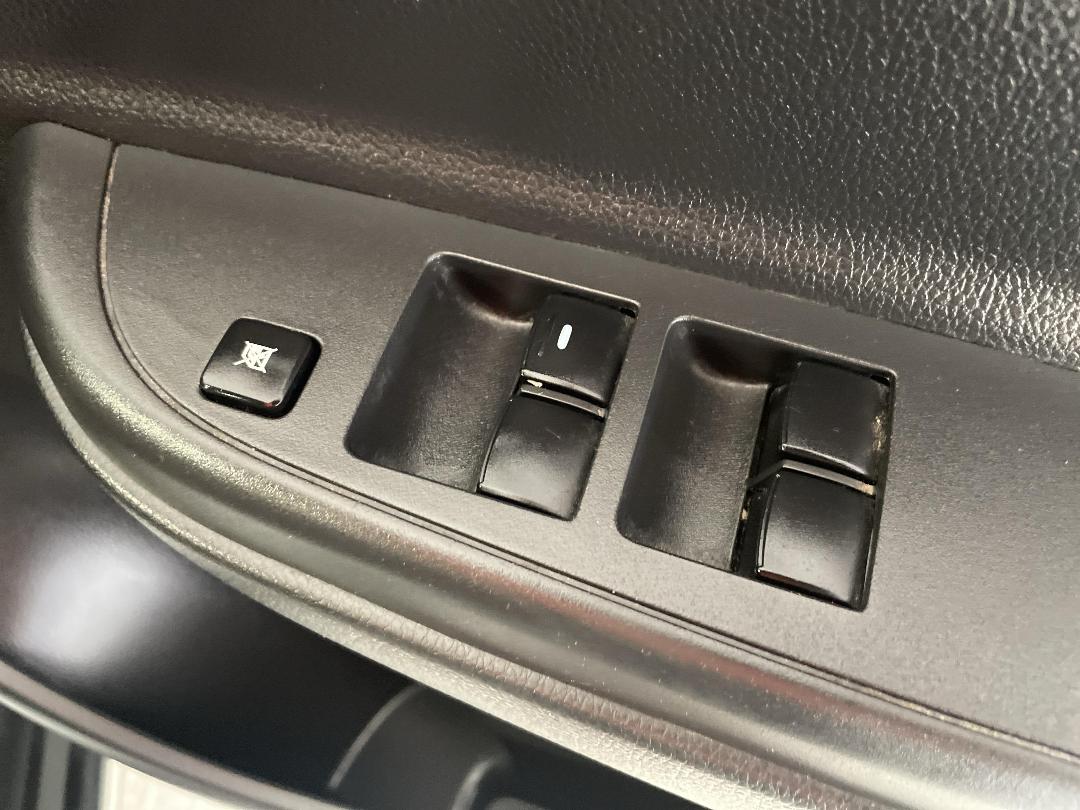 Photo '24' of Mitsubishi Triton Photo '24' of Mitsubishi Triton