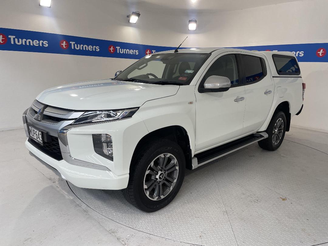 Photo '4' of Mitsubishi Triton