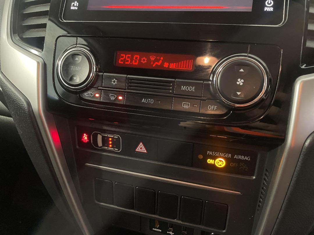 Photo '31' of Mitsubishi Triton