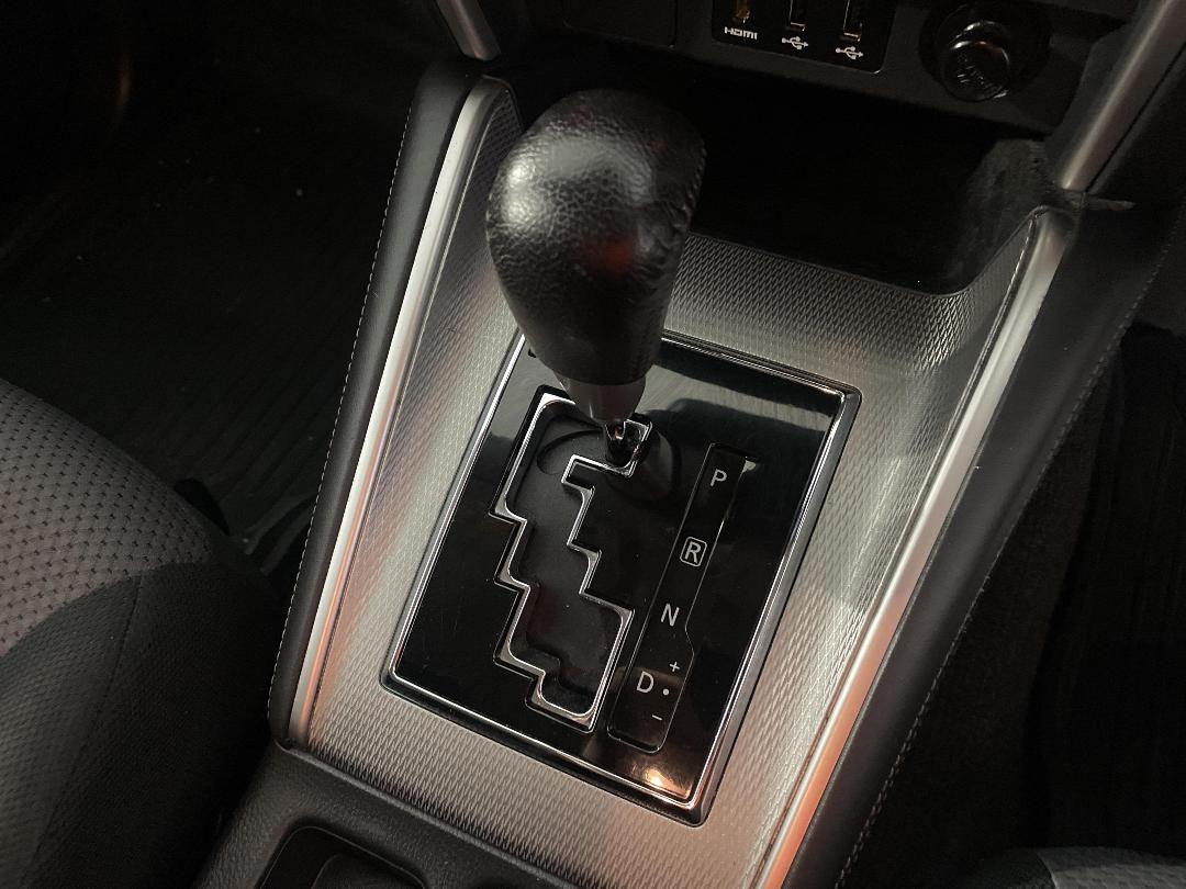 Photo '32' of Mitsubishi Triton