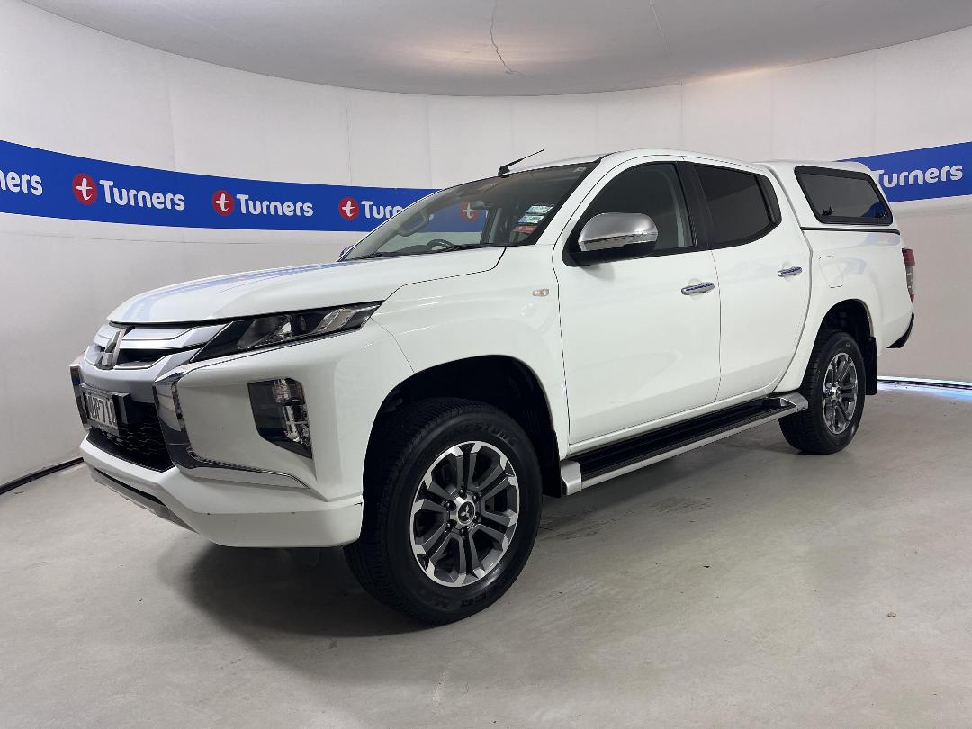 Photo '4' of Mitsubishi Triton