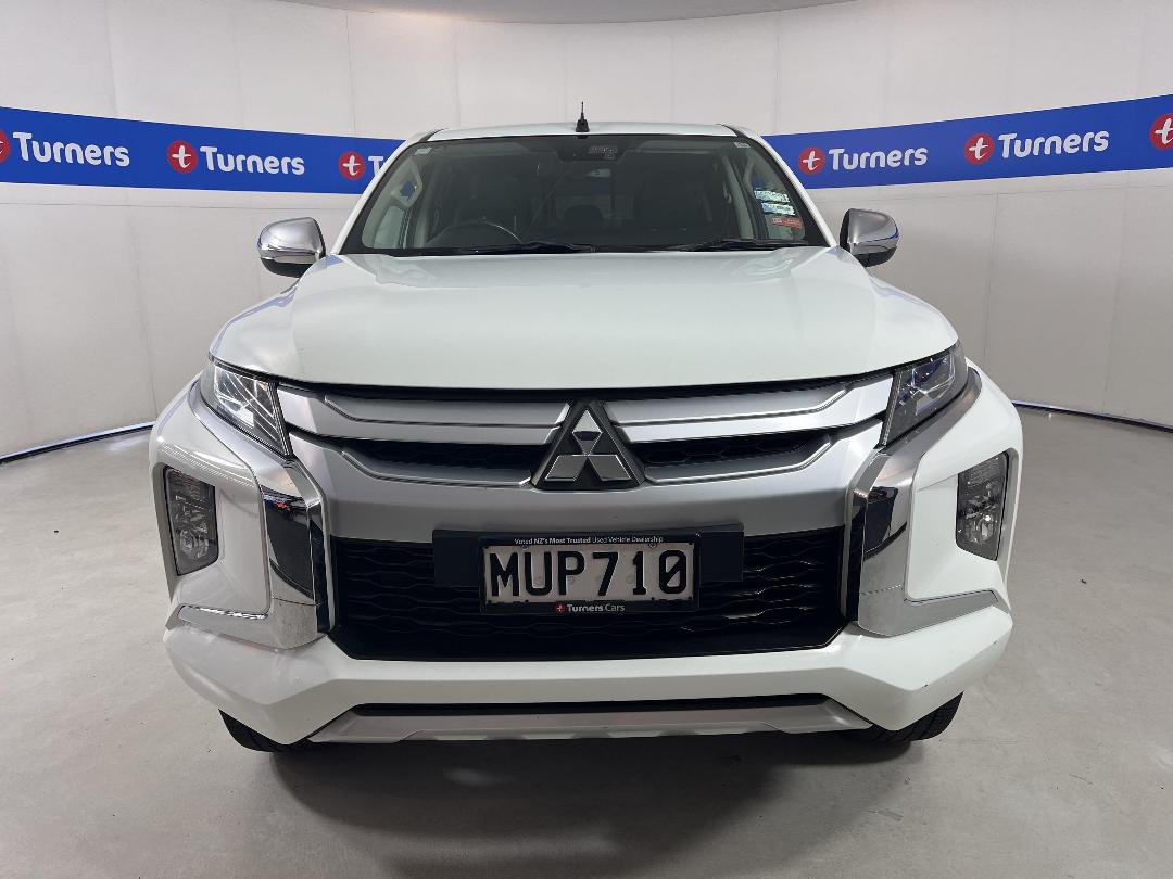 Photo '2' of Mitsubishi Triton