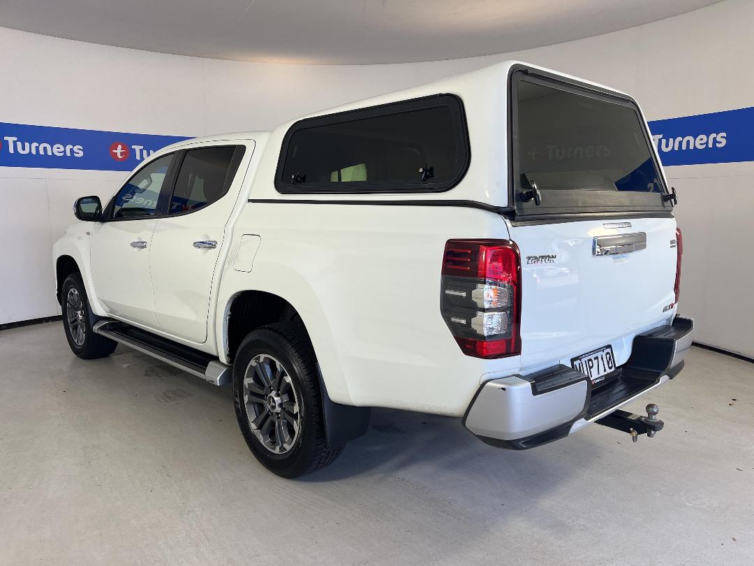 Photo '5' of Mitsubishi Triton