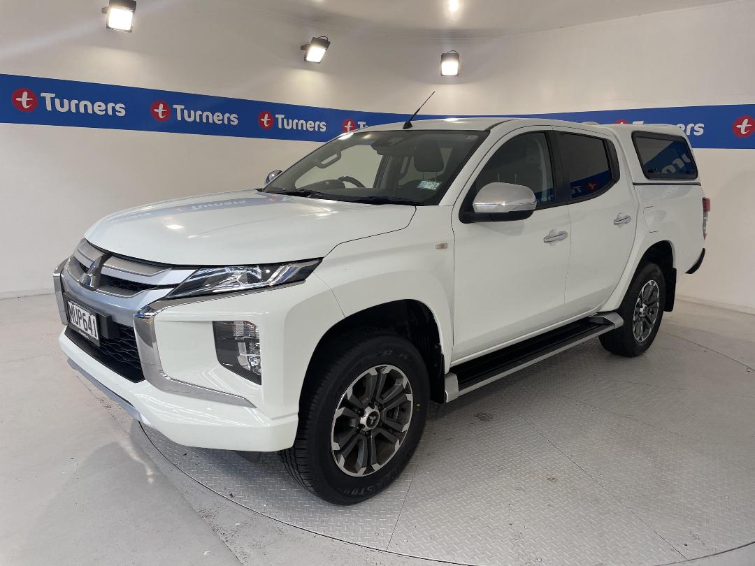 Photo '4' of Mitsubishi Triton