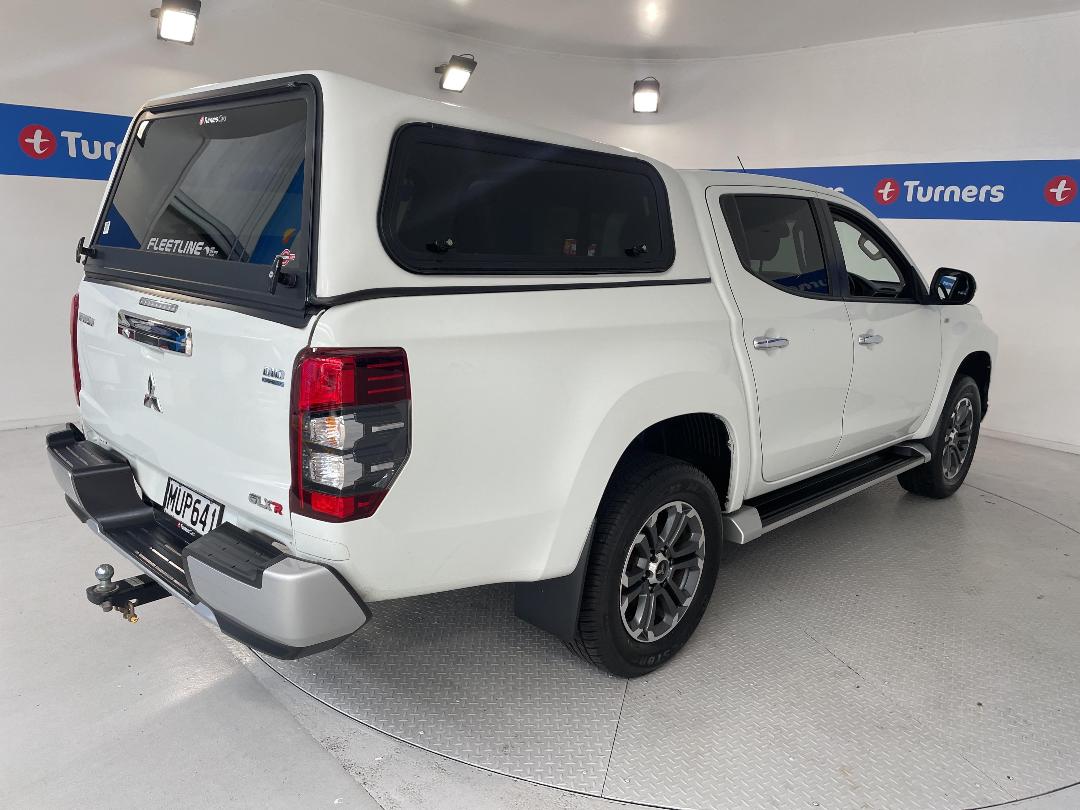 Photo '7' of Mitsubishi Triton