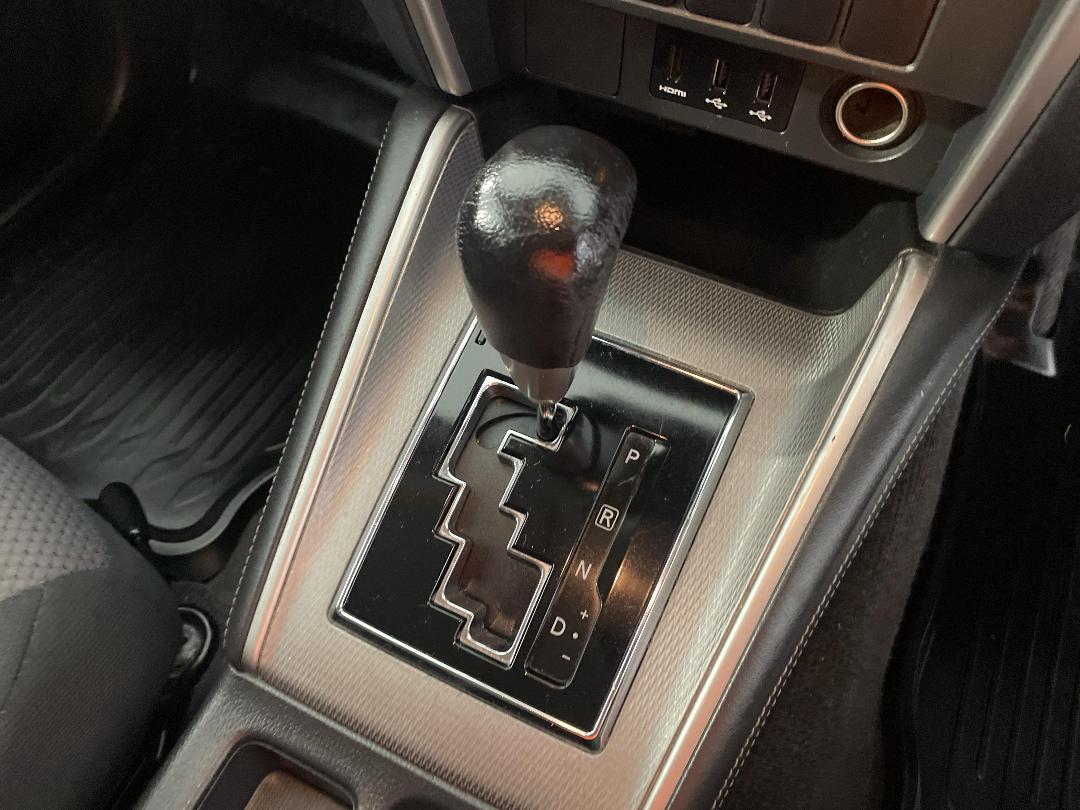 Photo '32' of Mitsubishi Triton