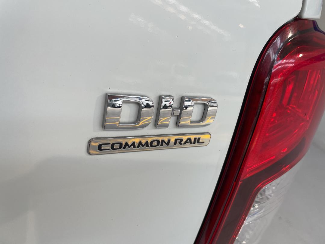 Photo '37' of Mitsubishi Triton