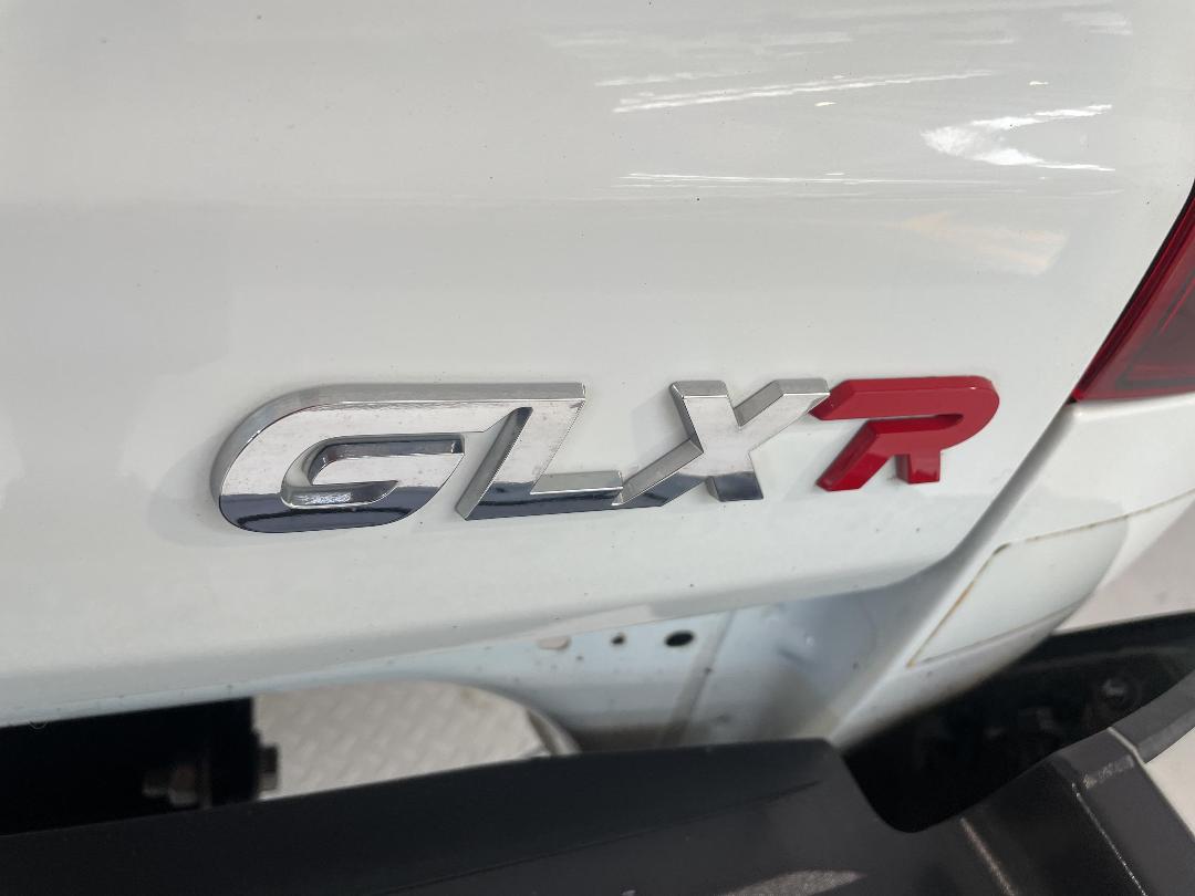 Photo '38' of Mitsubishi Triton