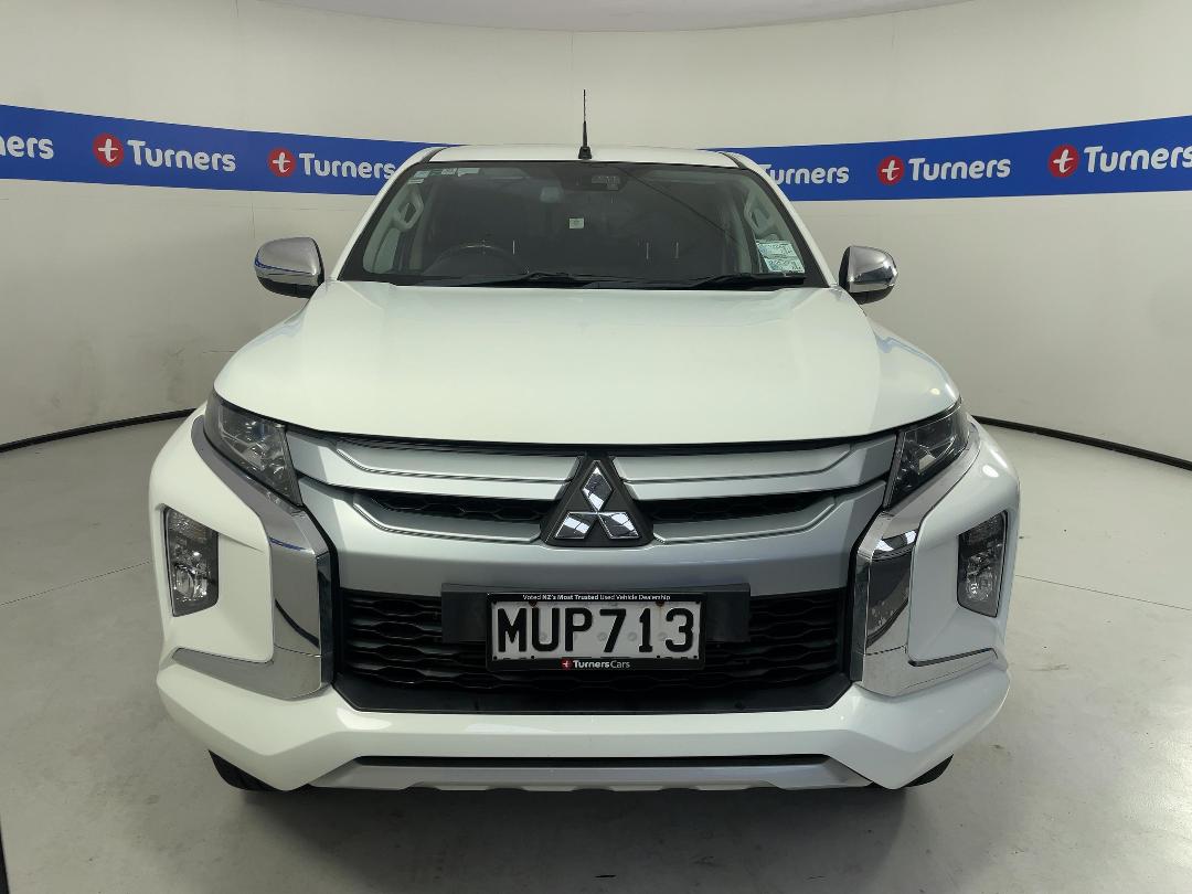 Photo '2' of Mitsubishi Triton