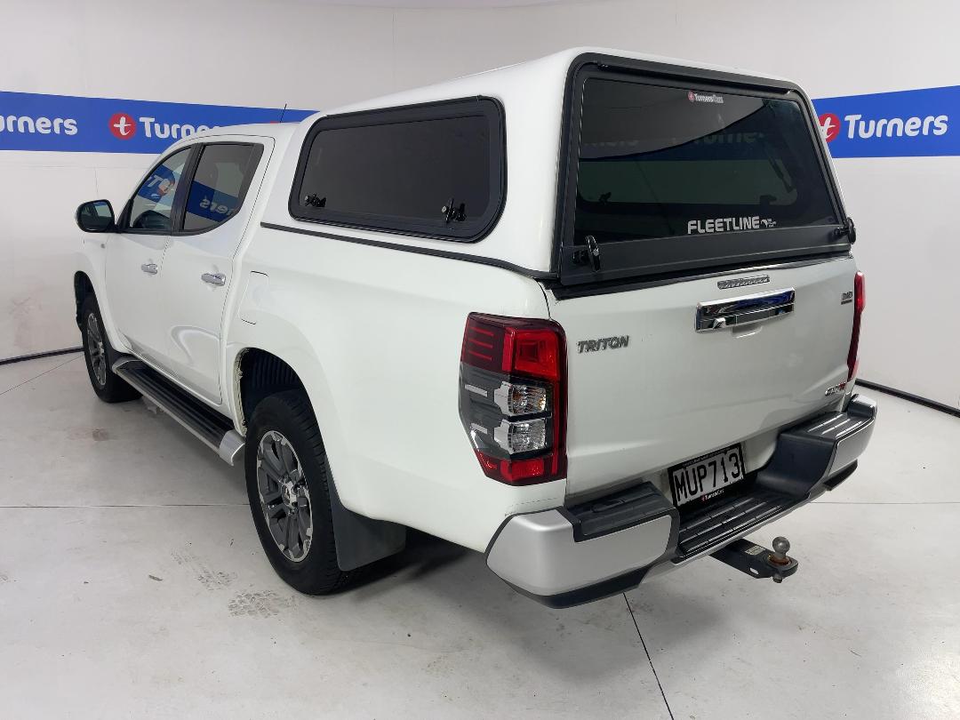 Photo '5' of Mitsubishi Triton