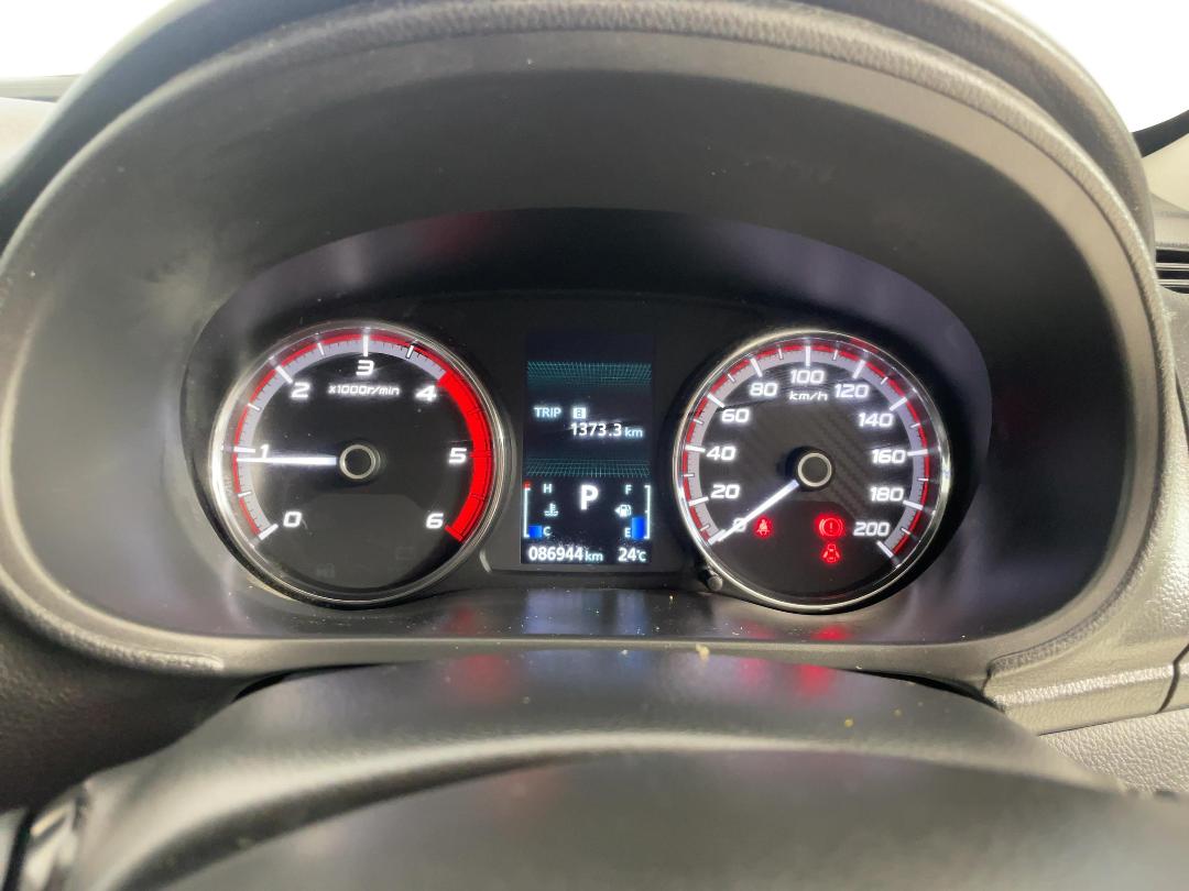 Photo '21' of Mitsubishi Triton