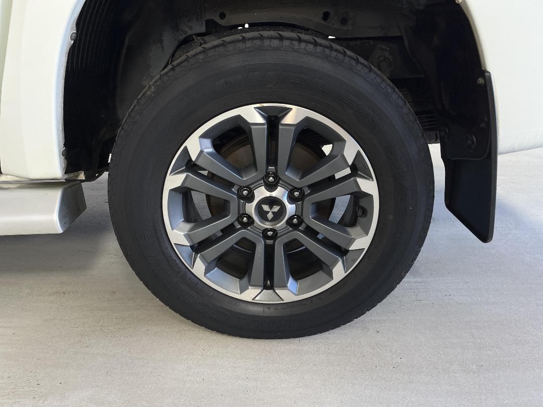 Photo '11' of Mitsubishi Triton Photo '11' of Mitsubishi Triton