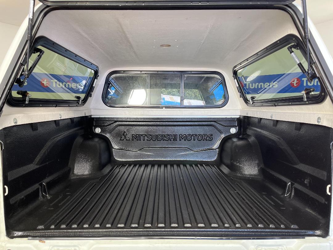 Photo '14' of Mitsubishi Triton Photo '14' of Mitsubishi Triton