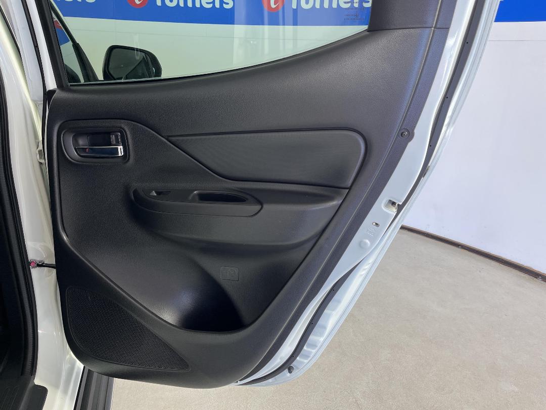 Photo '19' of Mitsubishi Triton Photo '19' of Mitsubishi Triton