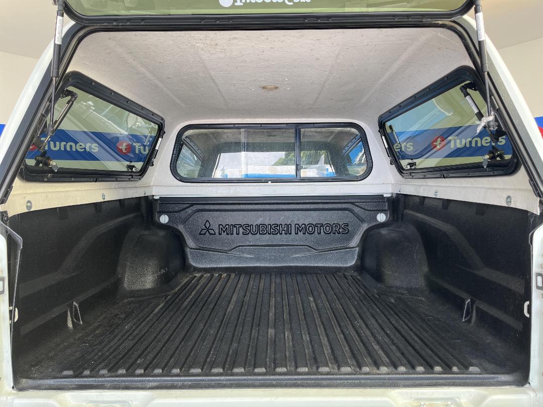 Photo '14' of Mitsubishi Triton Photo '14' of Mitsubishi Triton