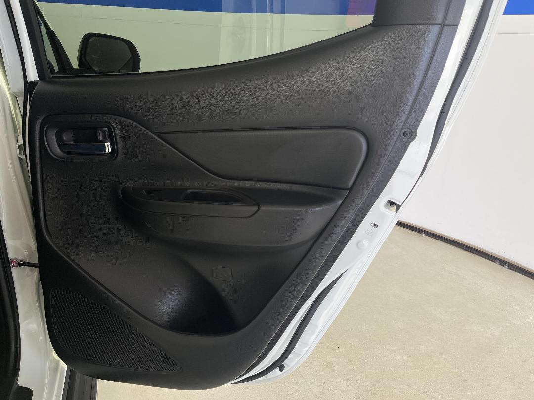 Photo '19' of Mitsubishi Triton Photo '19' of Mitsubishi Triton