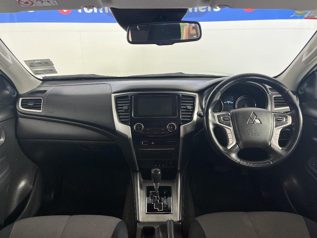 Photo '17' of Mitsubishi Triton Photo '17' of Mitsubishi Triton