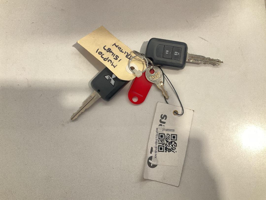 Photo '22' of Mitsubishi Triton Photo '22' of Mitsubishi Triton