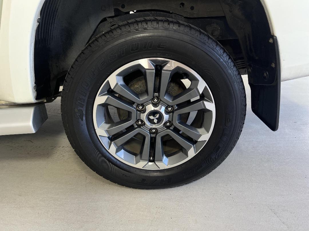 Photo '11' of Mitsubishi Triton Photo '11' of Mitsubishi Triton