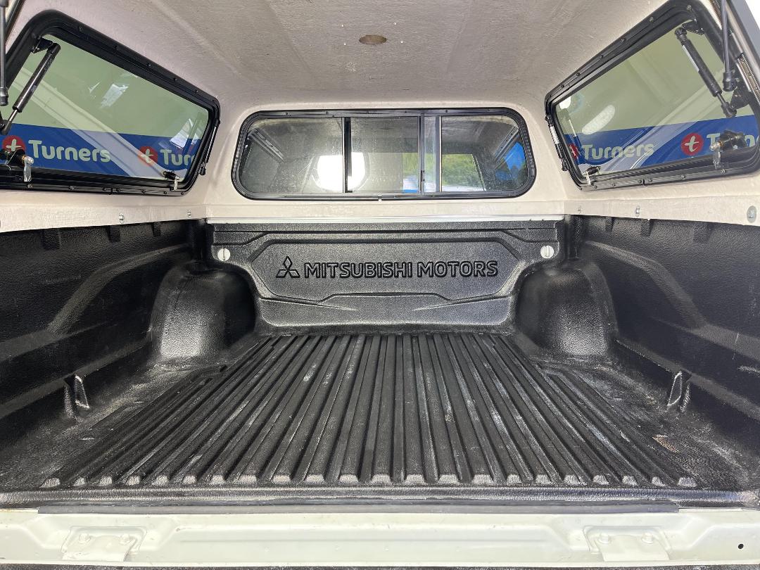 Photo '14' of Mitsubishi Triton Photo '14' of Mitsubishi Triton