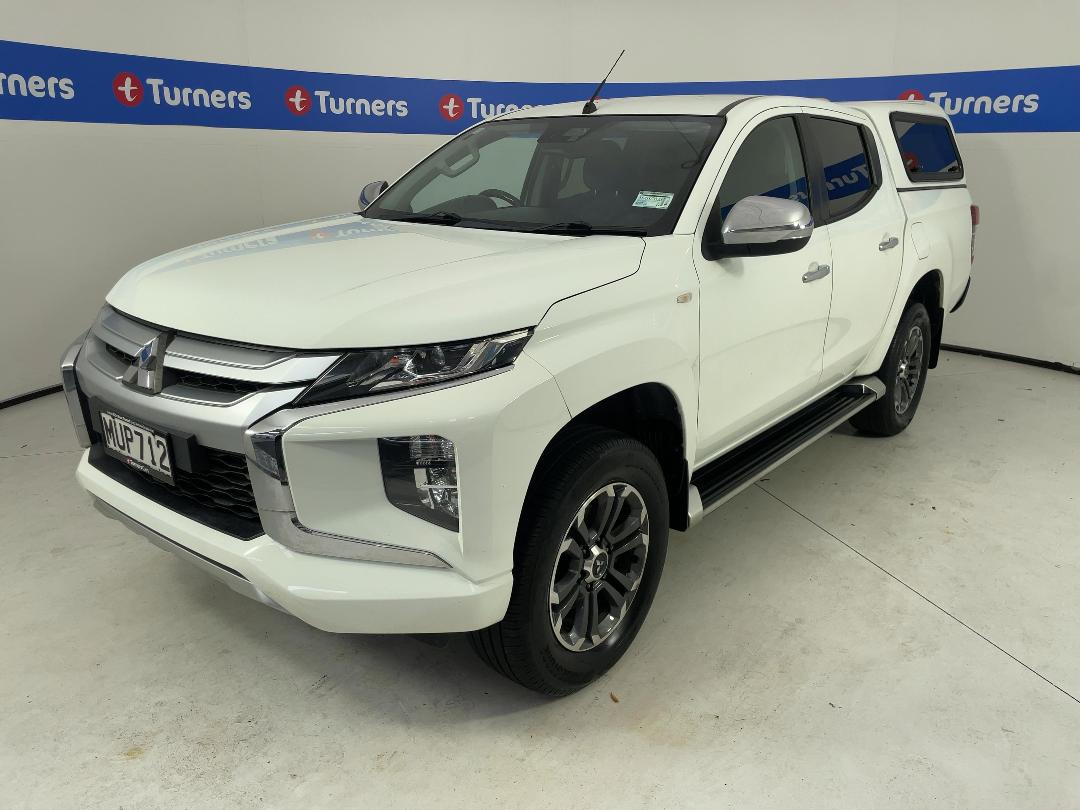 Photo '4' of Mitsubishi Triton