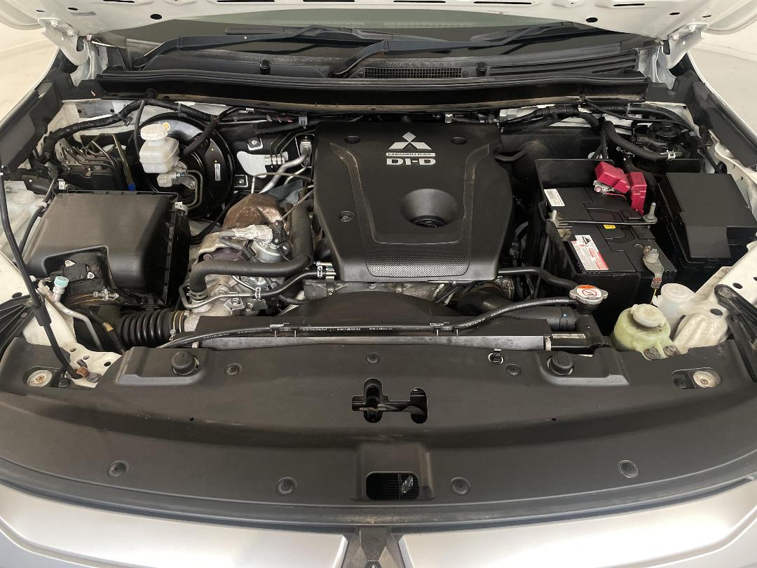 Photo '13' of Mitsubishi Triton Photo '13' of Mitsubishi Triton