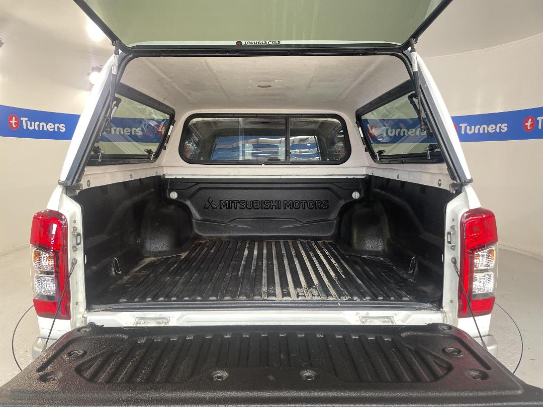 Photo '14' of Mitsubishi Triton Photo '14' of Mitsubishi Triton