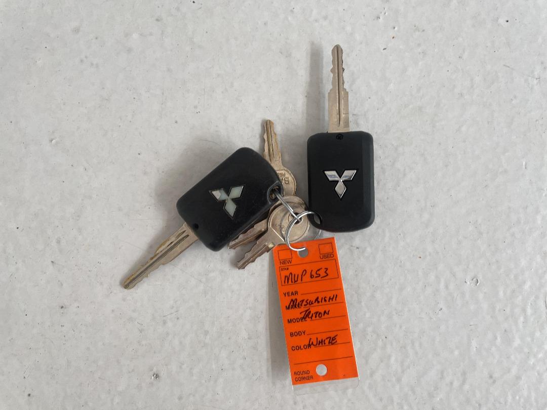 Photo '22' of Mitsubishi Triton Photo '22' of Mitsubishi Triton