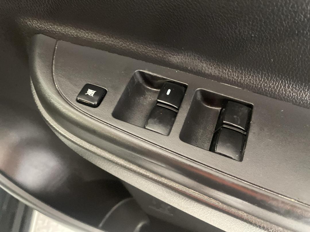 Photo '24' of Mitsubishi Triton Photo '24' of Mitsubishi Triton